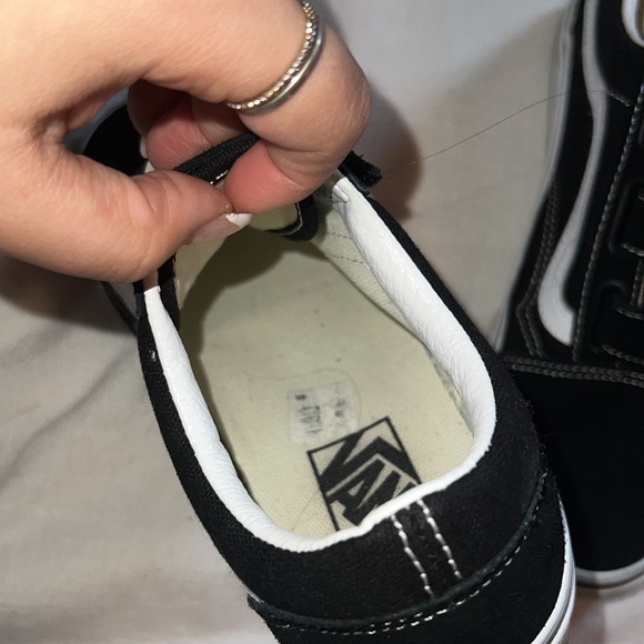 VANS - Picture 3 of 5